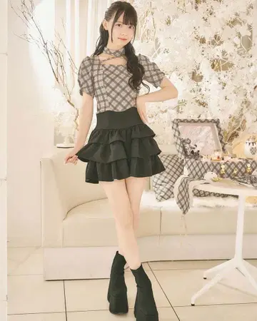 프릴 슬림 레그 스커트