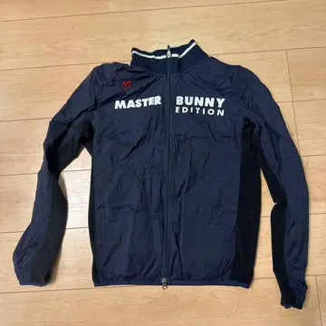 MASTER BUNNY EDITION 자켓 네이비