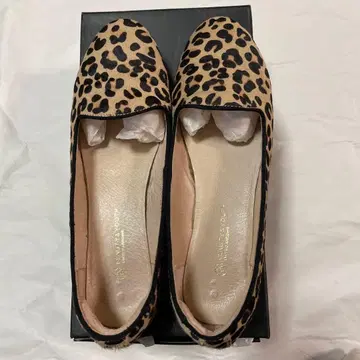 Beauty & Youth 레오파드 무늬 송치 플랫슈즈