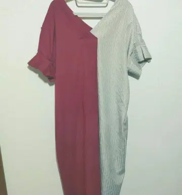 와인 레드와 스트라이프의 반팔 셔츠 원피스