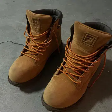 FILA x 박치 한정판 콜라보 부츠 (브라운)