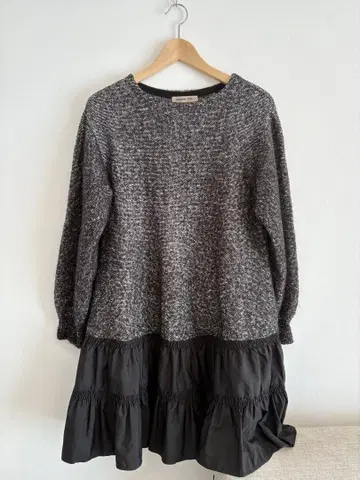 Apuweiser-riche 니트 원피스 긴팔 프릴