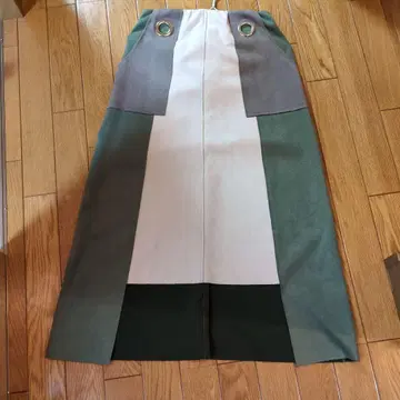 RADIATE 라디에이트 야마다야 스웨이드 배색 스커트 완판템