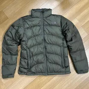 올리브 그린 다운 자켓