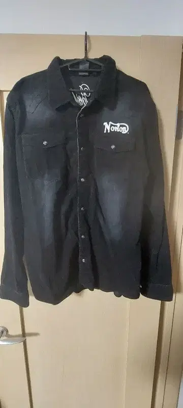 Norton 블랙 코듀로이 버튼 셔츠