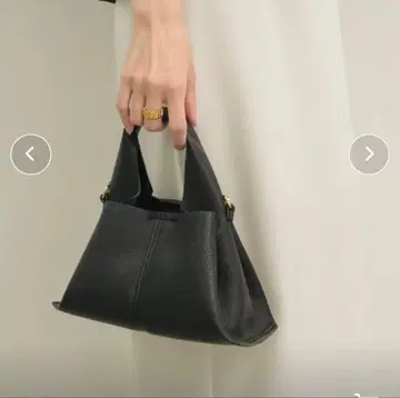 블랙 가죽 미니 핸드백 neuna