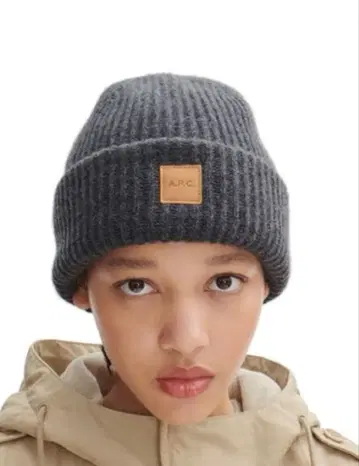 A.P.C. 그레이 니트 모자
