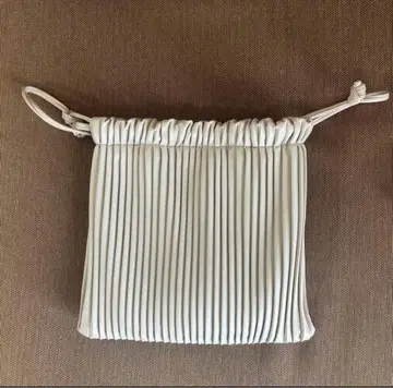 LOWRYS FARM 화이트 숄더백