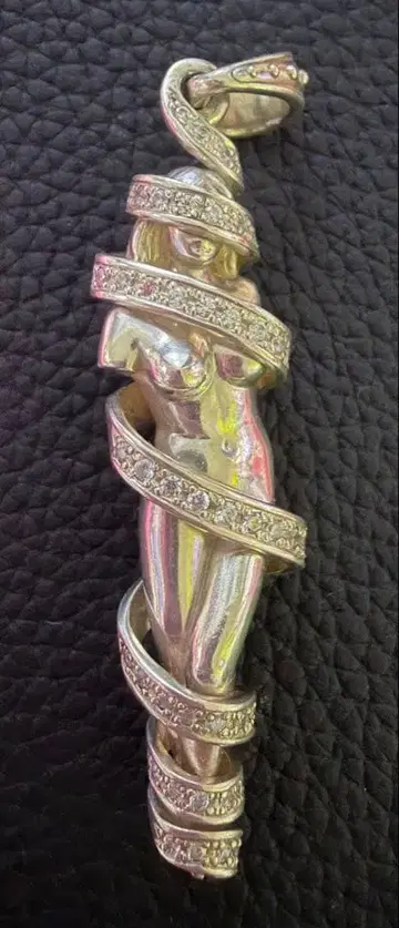 JUSTIN DAVIS 저스틴 데이비스 펜던트 우치야마 히데오