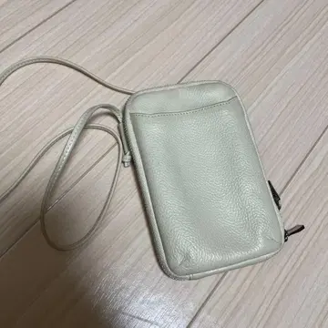 아이보리 스마트폰 숄더백