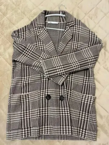 체크 무늬 더블 버튼 테일러드 자켓