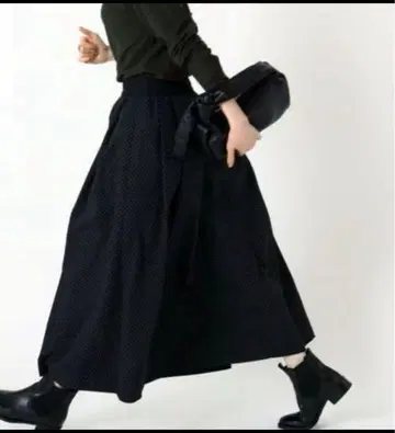 IENA DOT 자카드 턱 스커트