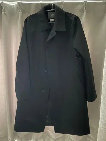 블랙 트렌치코트