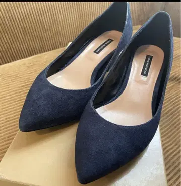 네이비 스웨이드 스틸레토 펌프스