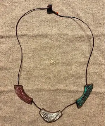 HENRY CUIR 목걸이