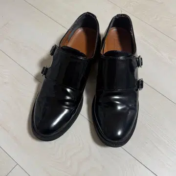 블랙 더블 스트랩 로퍼 LOWRYS FARM