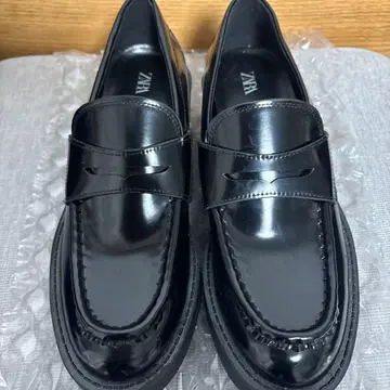 ZARA 블랙 로퍼 통굽 37 23.0-23.5