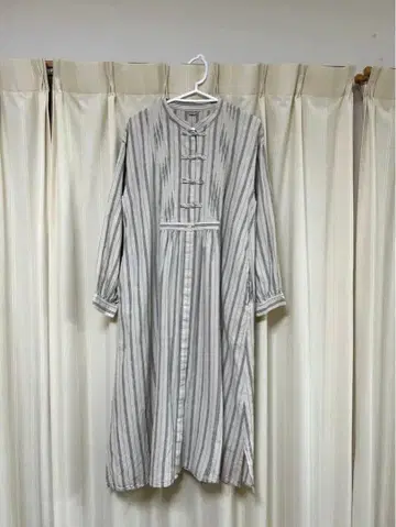 사만사 모스모스 차이나 버튼 스트라이프 롱 원피스