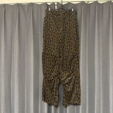 레오파드 무늬 코듀로이 팬츠