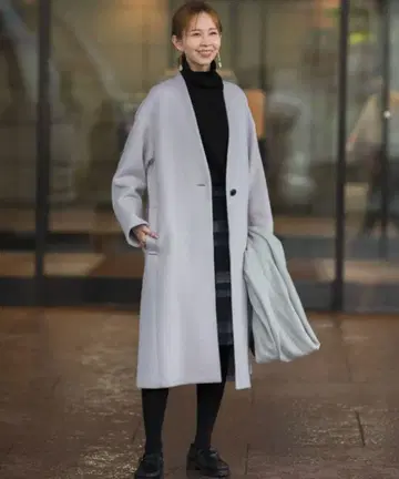 어반리서치 로쏘 44000엔 V넥 롱 코트