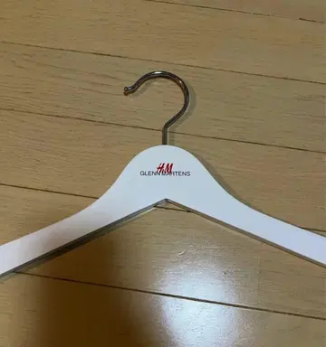 H&M 글렌 마틴스 행거