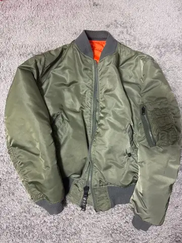 ALPHA INDUSTRIES MA1 사이즈 M 알파