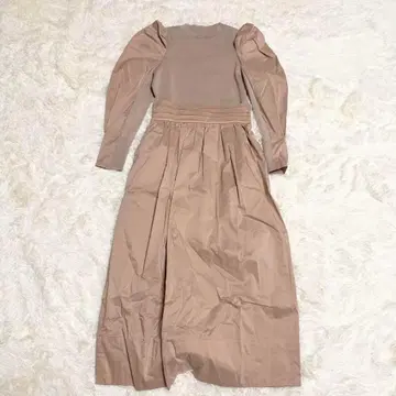 [새상품급] 엘렌딕 턱 벨트 F&F 원피스 베이지 22AW