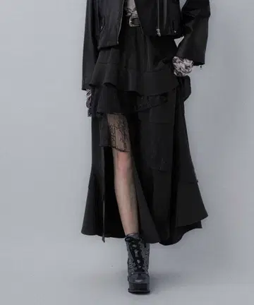 HARE 랜덤 프릴 슬릿 스커트