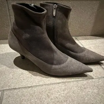 세르지오로시 에투프 그레이 스웨이드 펌프스 부티