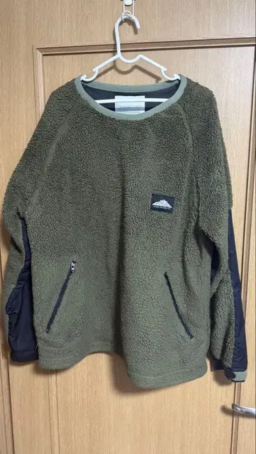 마운틴 스미스 보아 플리스 풀오버 크루넥