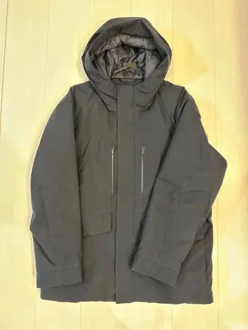 UNIQLO 블랙 하이브리드 다운 파카