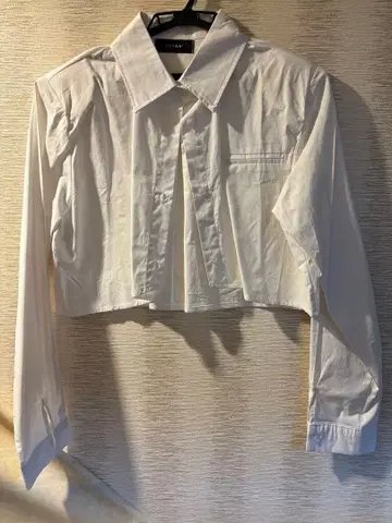 LOVAN 화이트 크롭 셔츠 긴팔