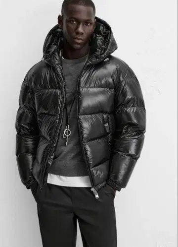 ZARA 블랙 다운 자켓 S