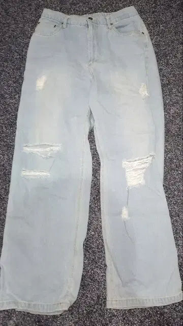 CONFIRM 라이트 블루 데미지 데님 팬츠