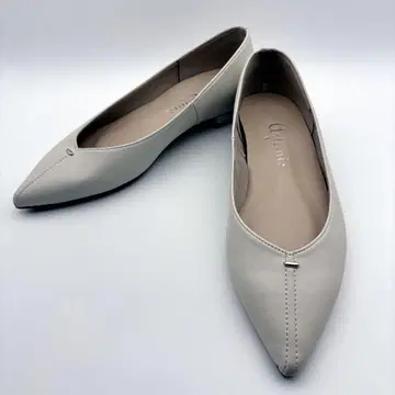 [ 새상품급 ] Artemis by DIANA V컷 플랫슈즈 가죽