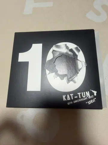 KAT-TUN 10th Anniversary Best -40s!-