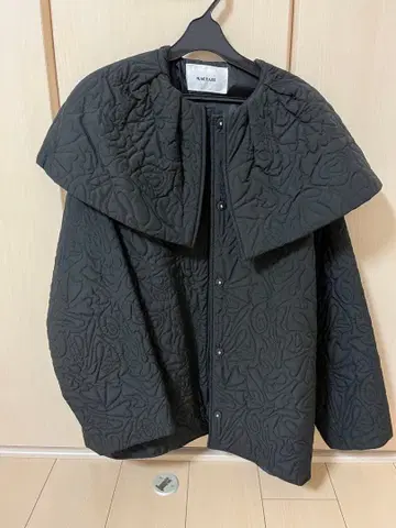 MACHATT 블랙 퀼팅 자켓