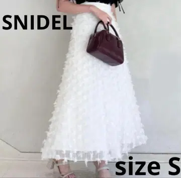 SNIDEL 디자인 샤샤 스커트 롱 화이트