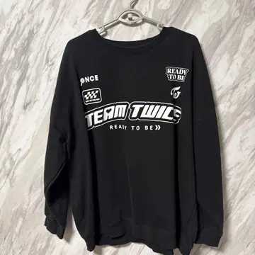 TEAM TWICE 맨투맨 블랙