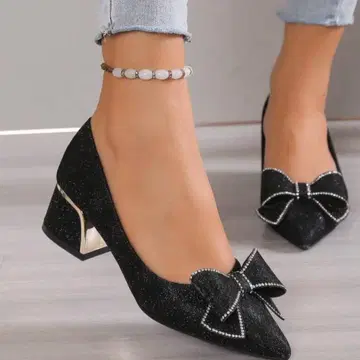 리본 포함 블랙 글리터 낮은 힐 신발 큐빅 블랙