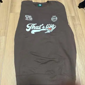 That's life 브라운 트레이닝복