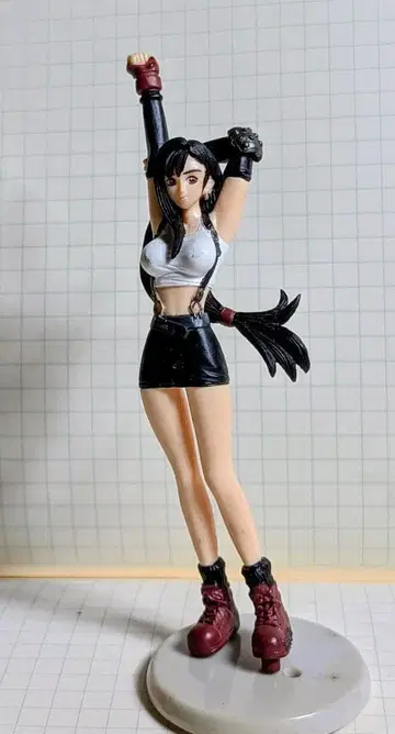 티파 락 하트 피규어 원피스