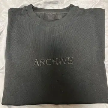 ARCHITECT 4.ARCHIVE 블랙 T셔츠