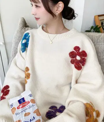 [ 누적 판매량 1만 장 돌파! ] 믹스 컬러 플라워 자카드 니트 풀오버