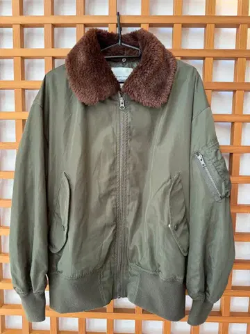 FREAK'S STORE 올리브 퍼 자켓