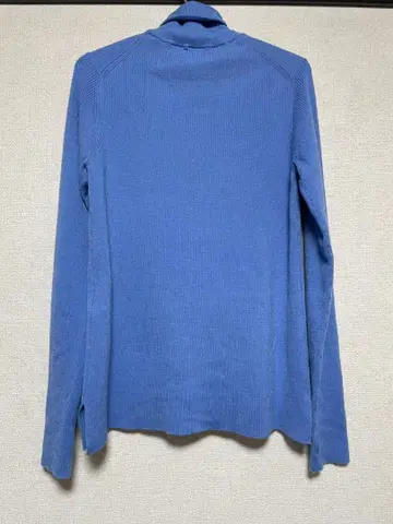 미라 오웬 터틀넥 니트 스웨터