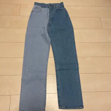 [ 새상품 ] MOUSSY 하프&하프 데님