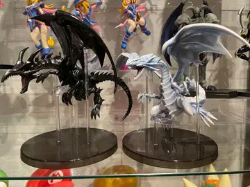 유희왕 레드아이즈, 블루아이즈, 피규어