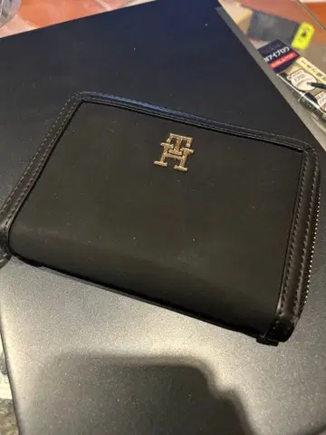 Tommy Hilfiger 지갑