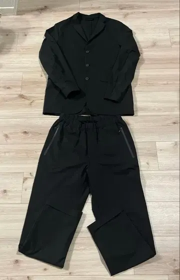 데상트 DESCENTE 아우터 웨어 테일러드 셋업 카키